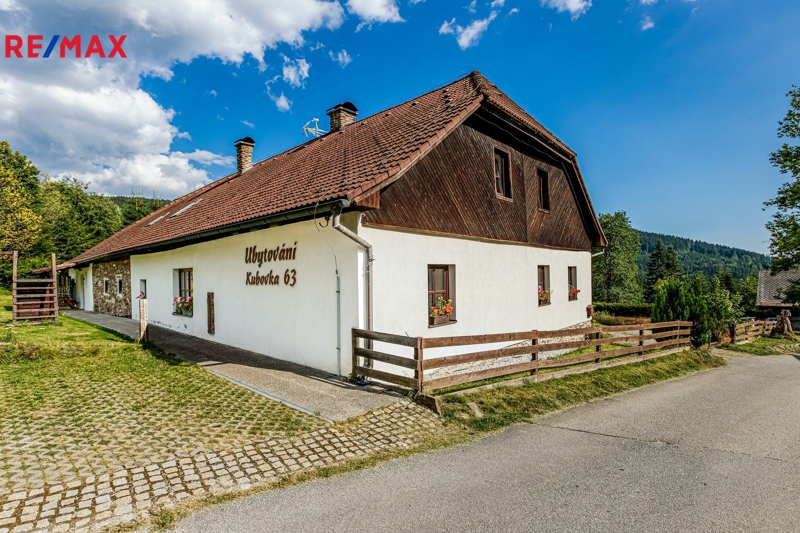 Ubytovací zařízení, Kubova Huť, 700 m²