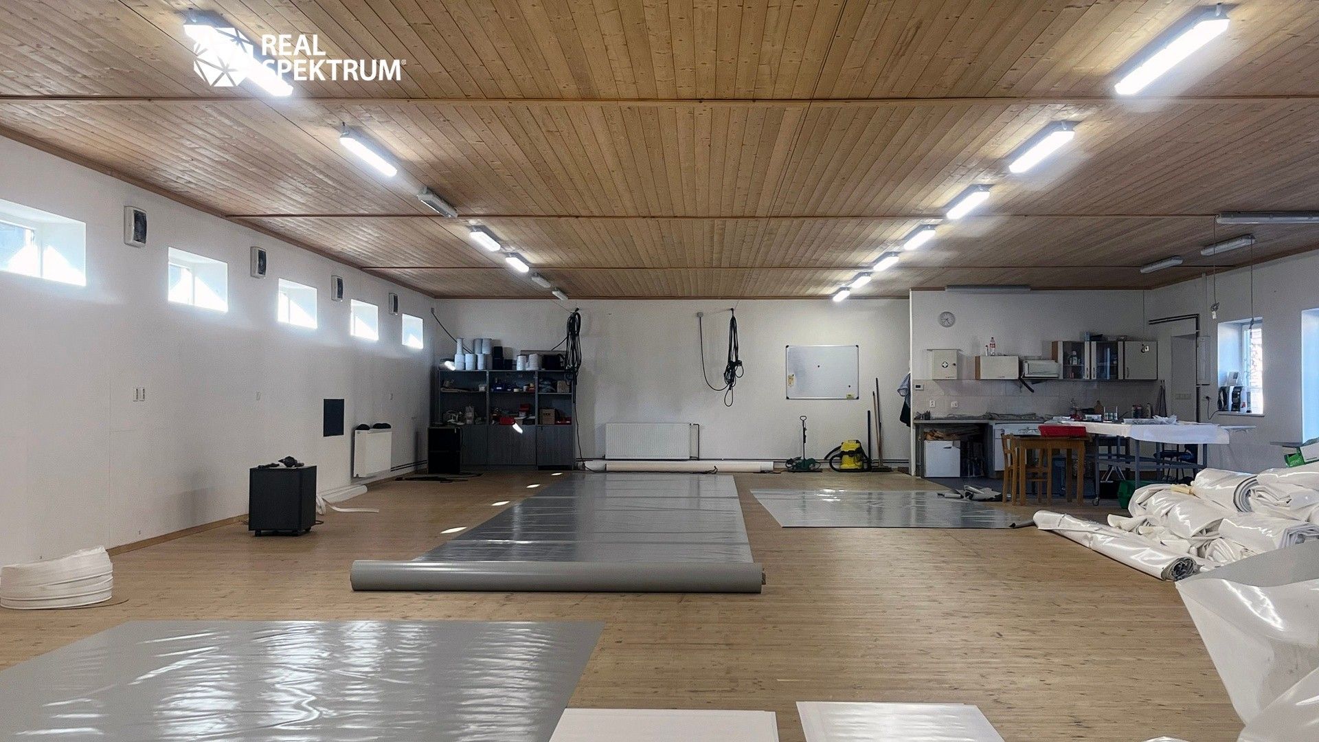 Sklady, Zámecká, Troubsko, 1 200 m²