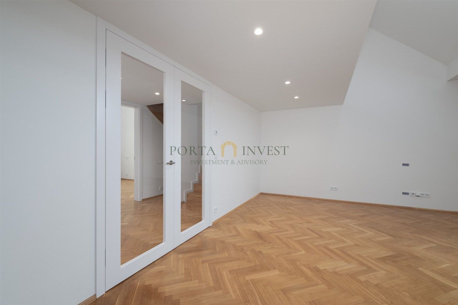 3+kk, Pod Karlovem, Praha, 109 m²