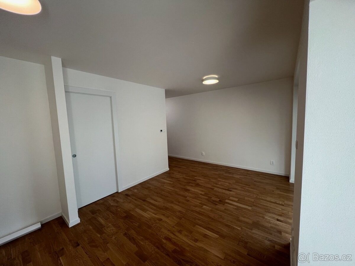 Pronájem byt 1+kk - Dubňany, 696 03, 31 m²