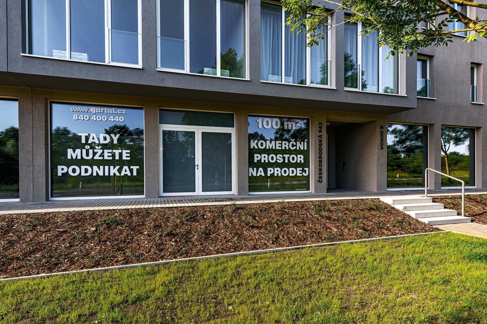 Obchodní prostory, Českobrodská, Praha, 100 m²