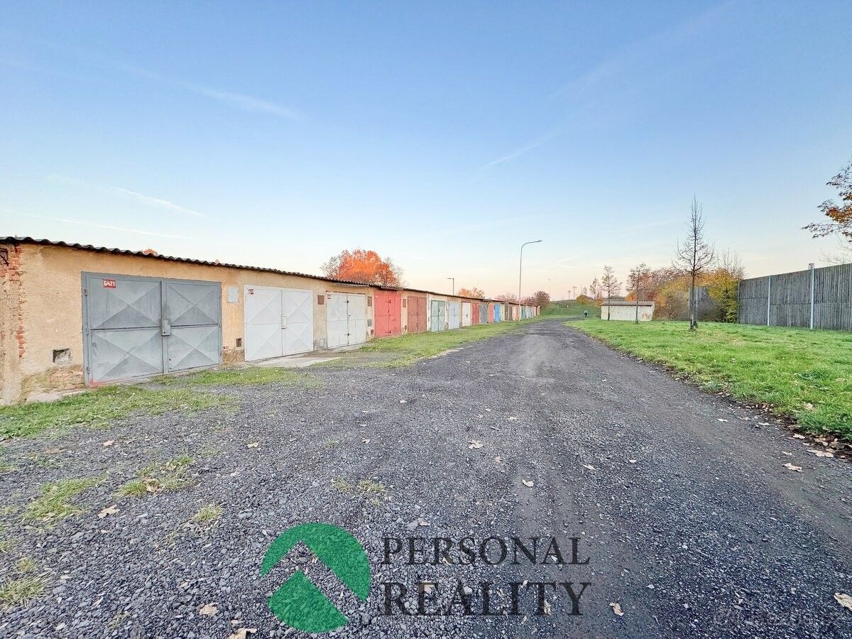 Garáže, Lovosice, 410 02