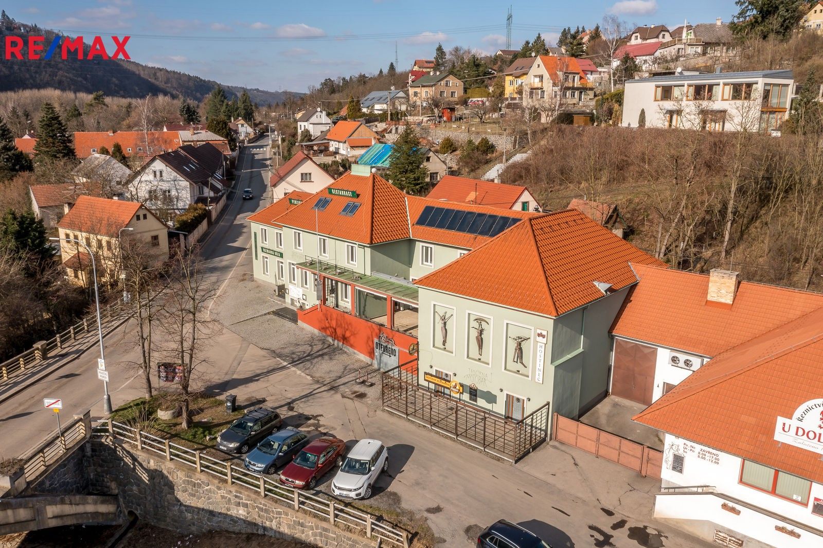 Ubytovací zařízení, Benešovská, Hradištko, 1 200 m²