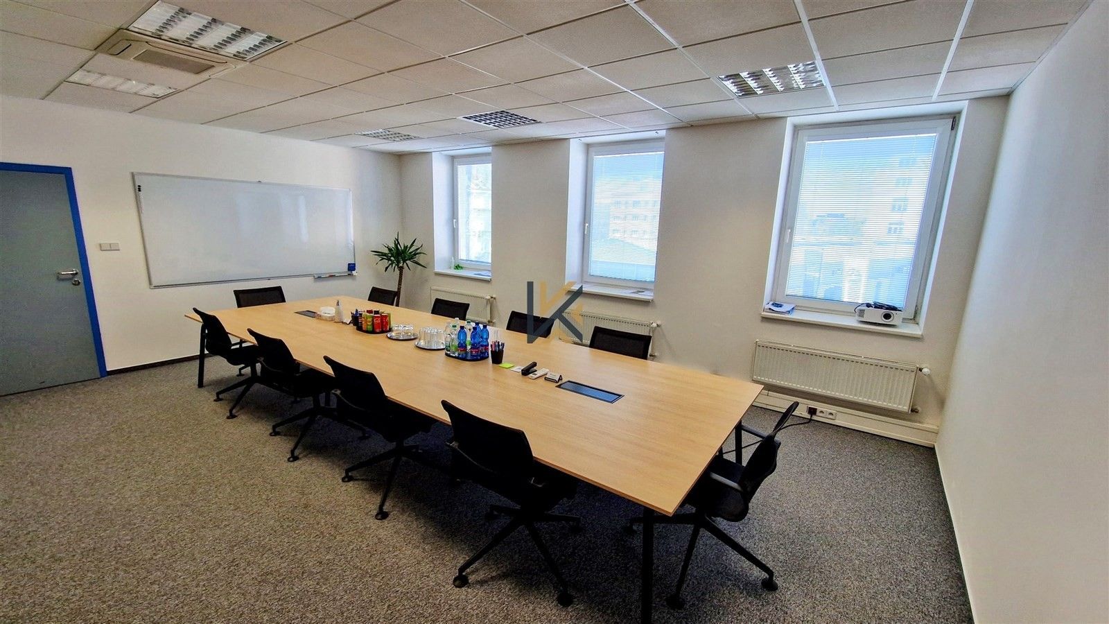 Kanceláře, Kolbenova, Praha, 197 m²