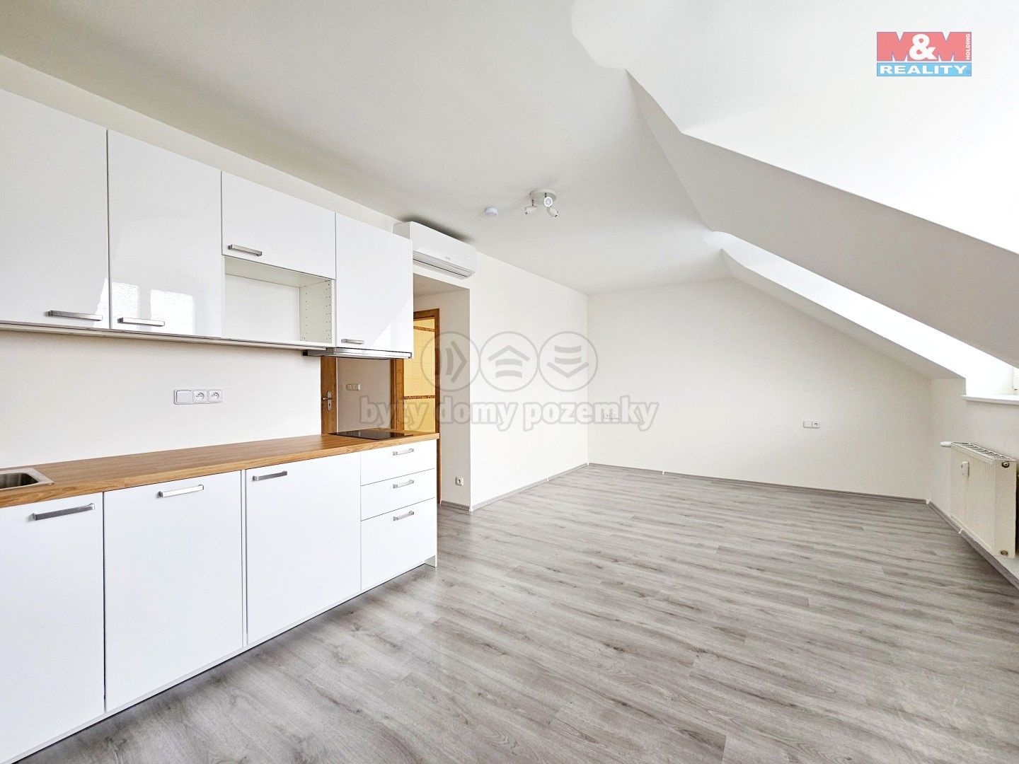 1+kk, Radlická, Praha, 32 m²