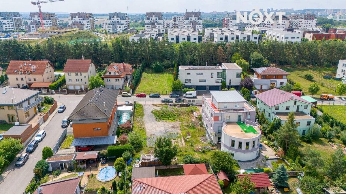 Prodej pozemek pro bydlení - Praha, 102 00