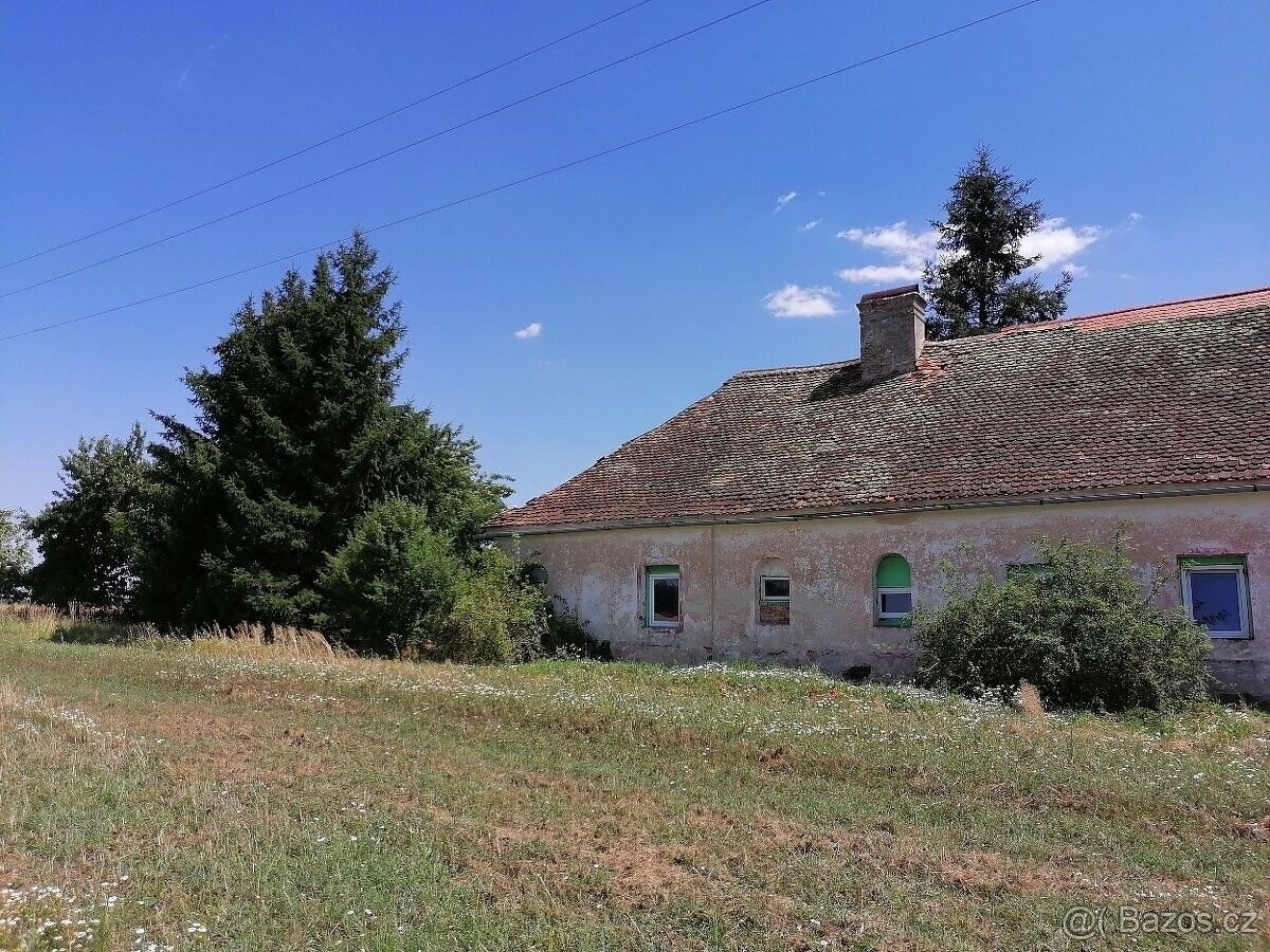 Rodinné domy, Šumná, 671 02