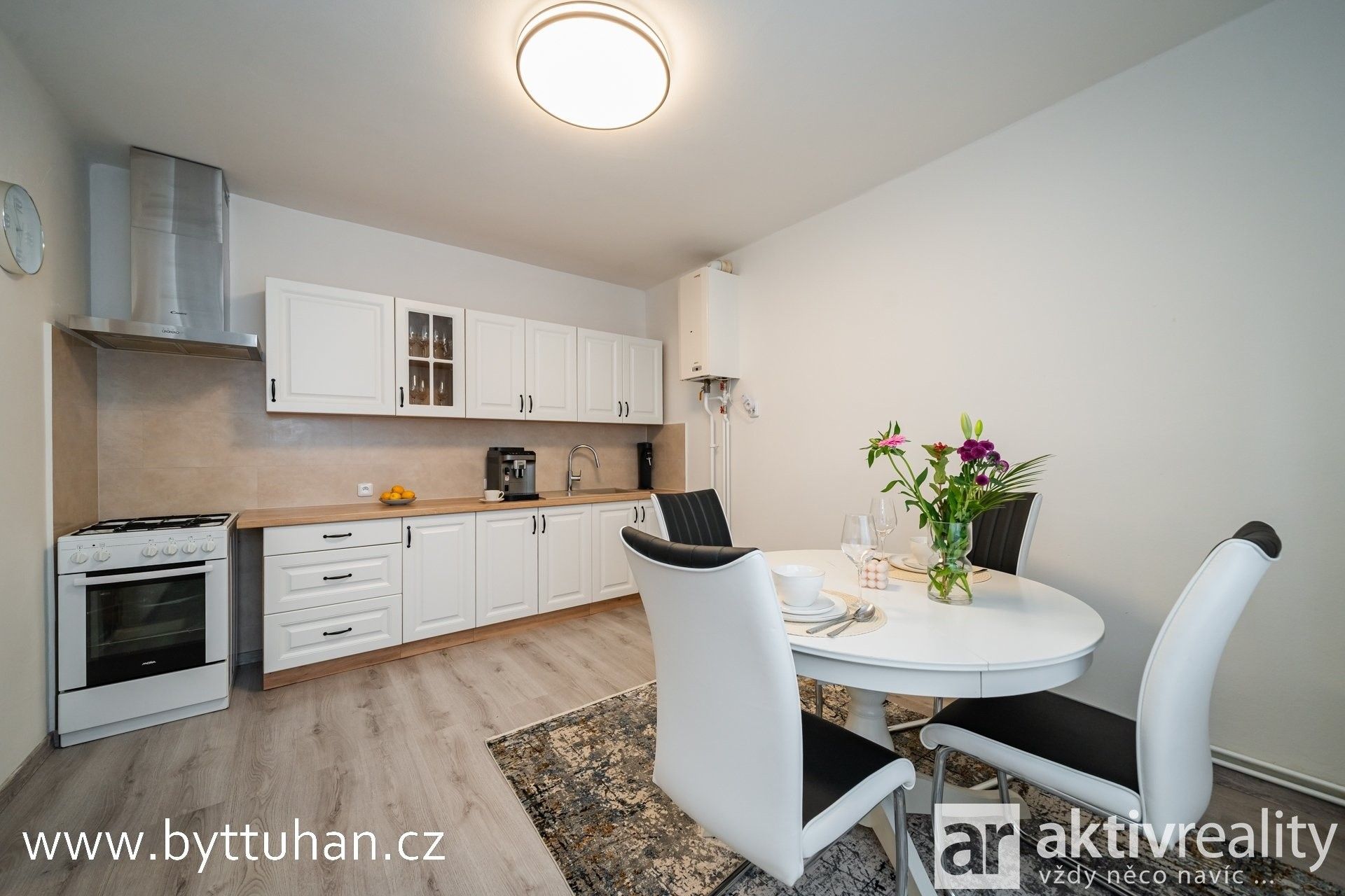 Prodej byt 2+1 - Tuhaň, 79 m²