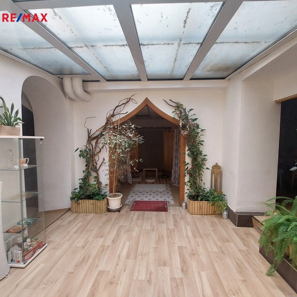 Obchodní prostory, Šemberova, Olomouc, 99 m²