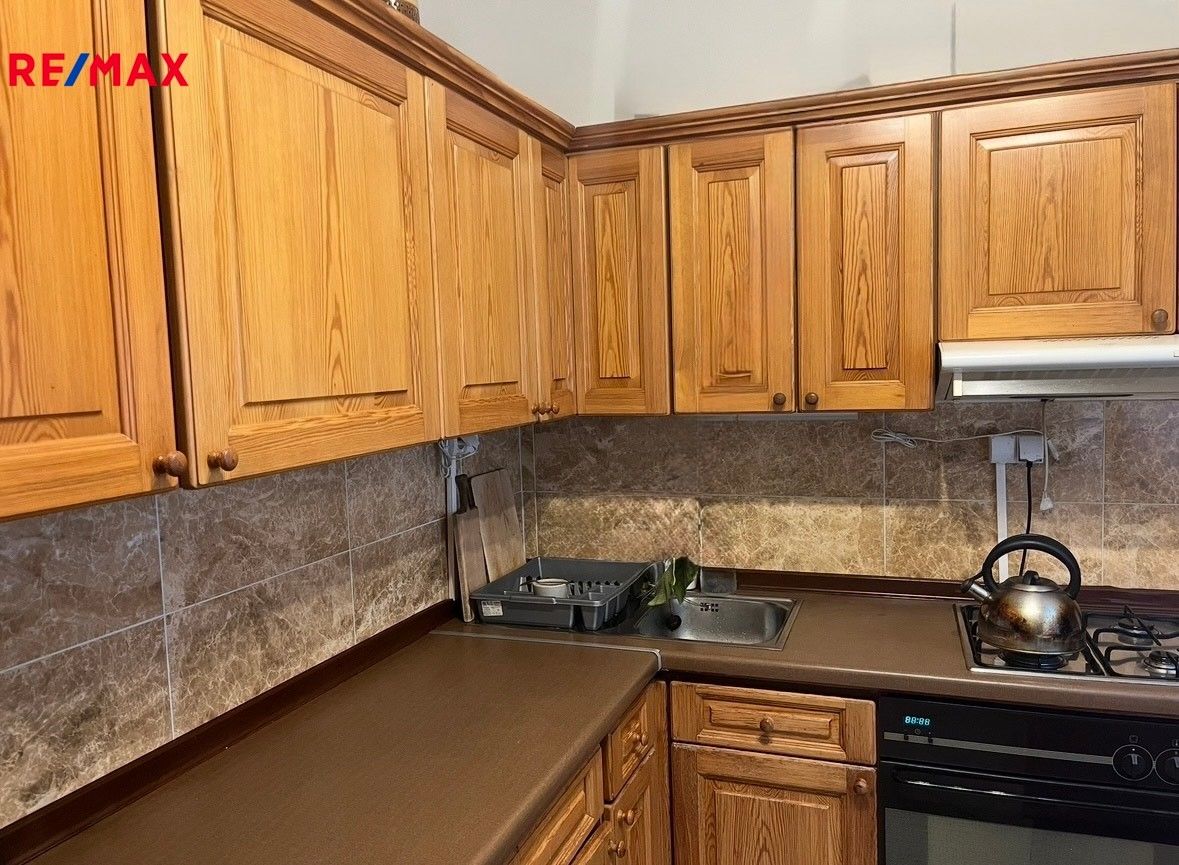 3+1, Husova, Nová Role, 71 m²