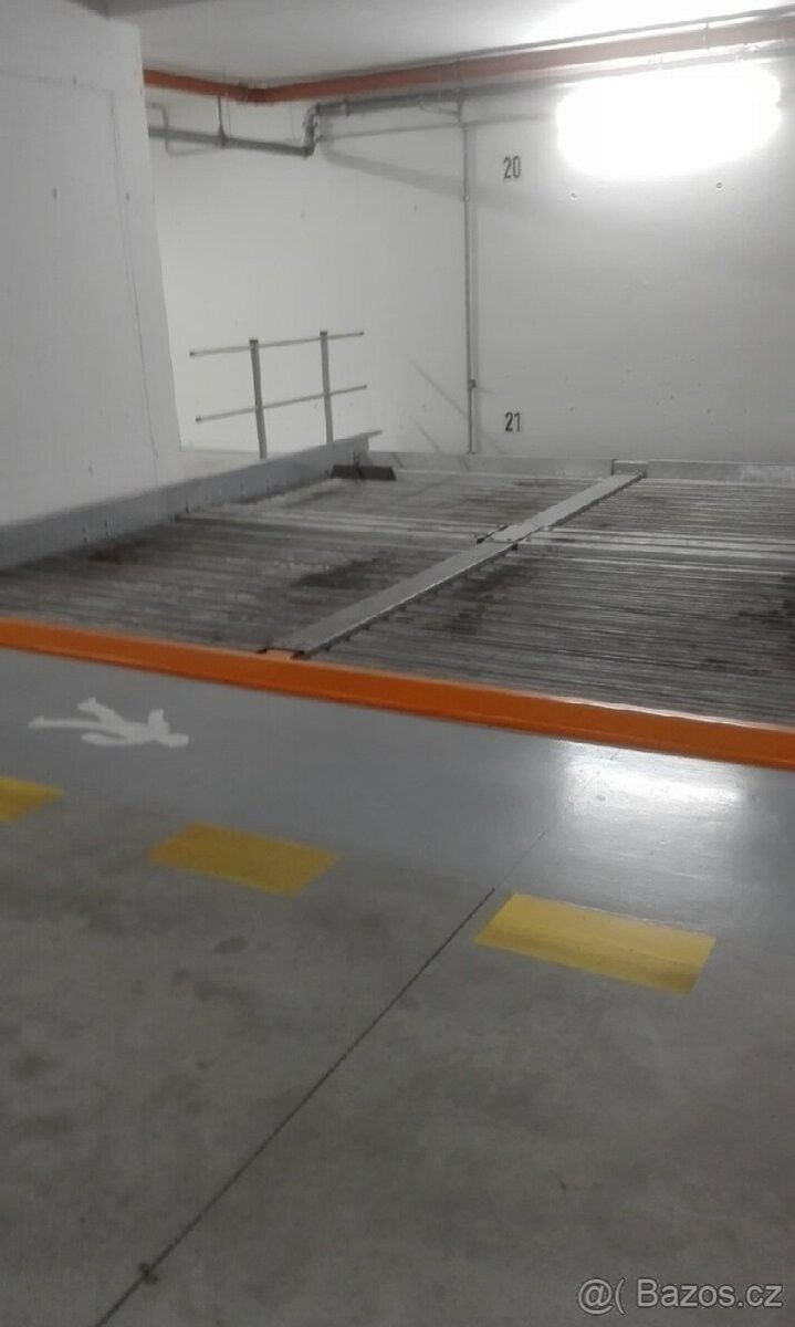 Garáže, Praha, 160 00