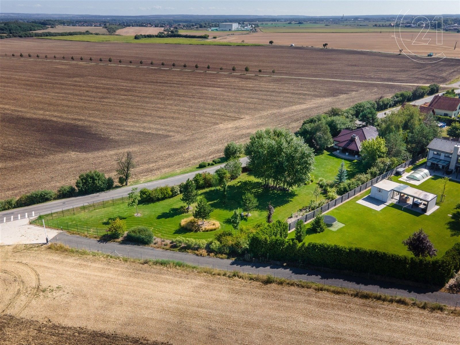 Prodej pozemek pro bydlení - Zlonín, 1 214 m²