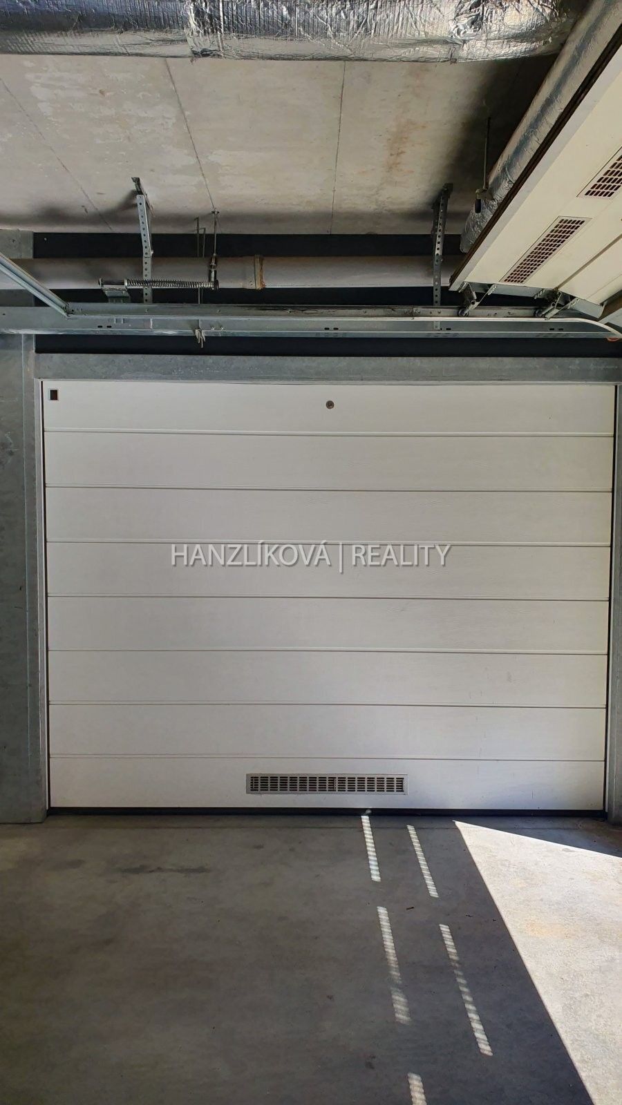 Garáže, Pasovská, České Budějovice, 18 m²