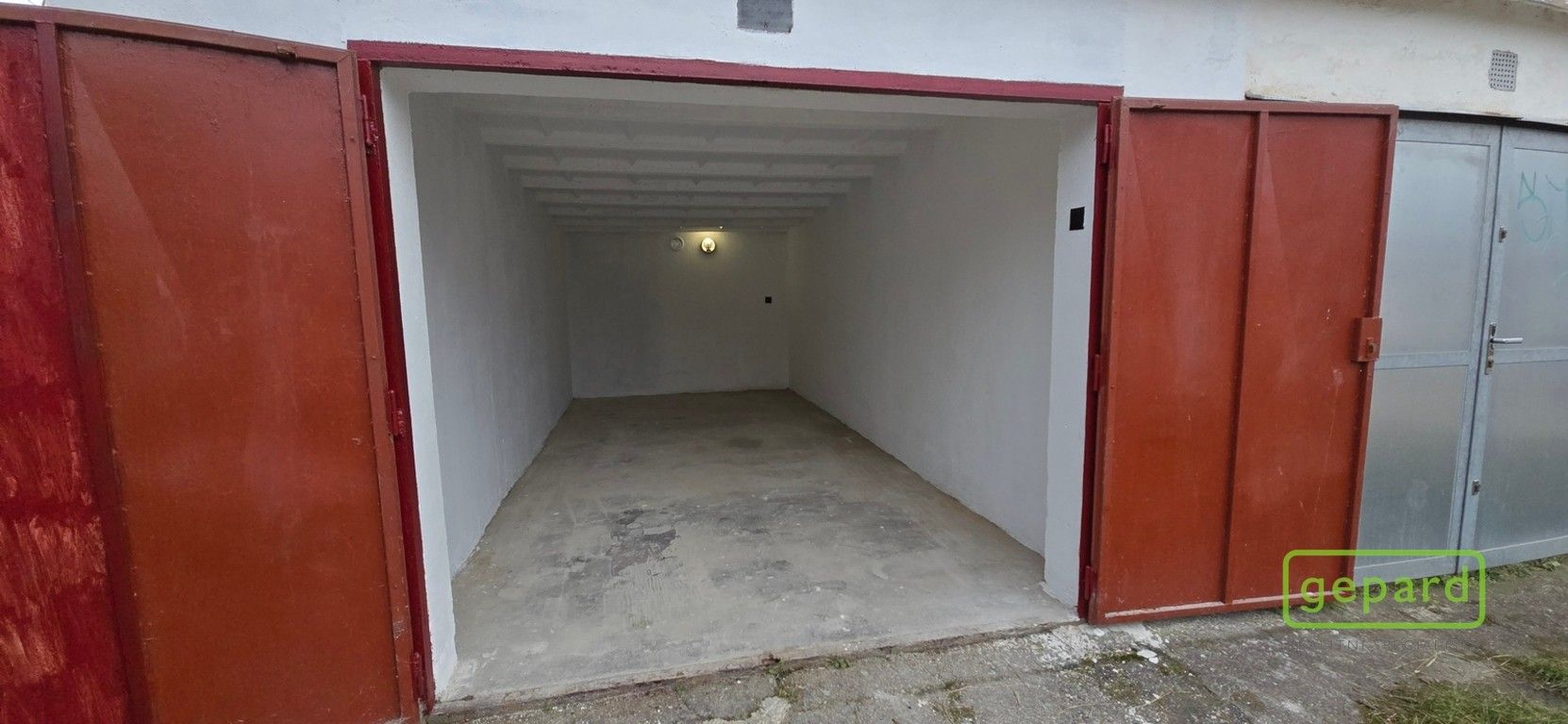 Garáže, České Budějovice, 21 m²