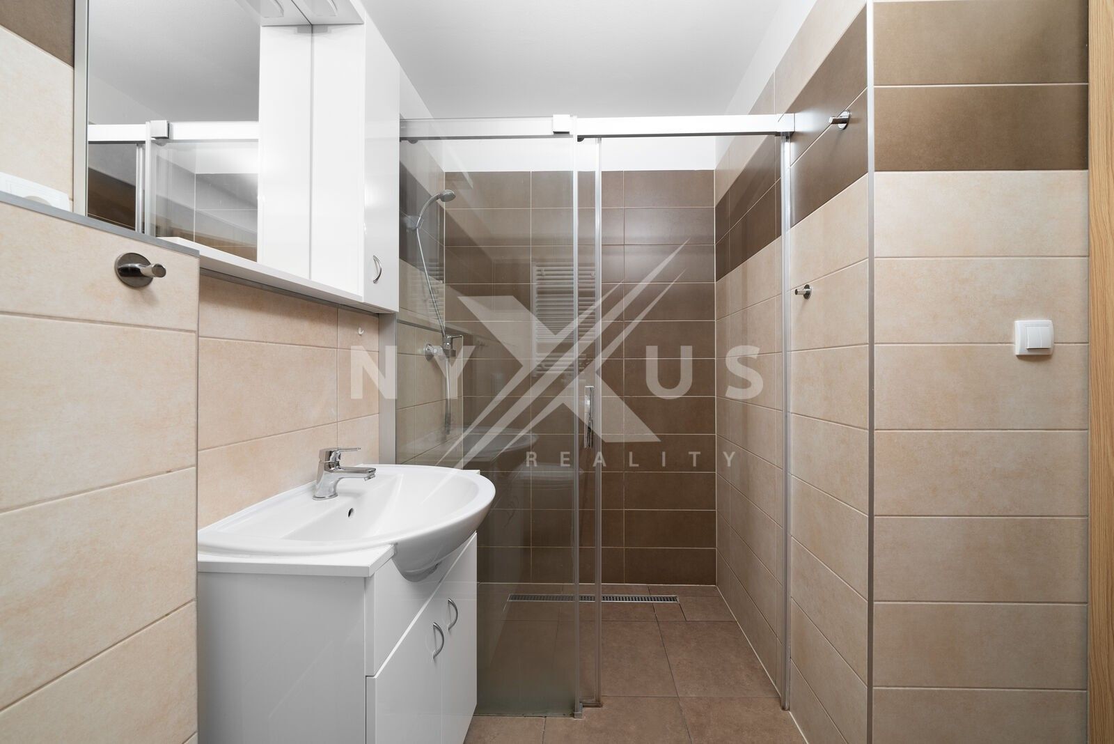 Pronájem byt 1+kk - Ječná, Hostivice, 32 m²