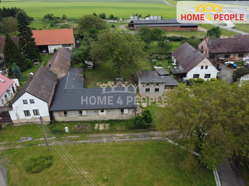 Rodinné domy, Hlohovice, 1 422 m²