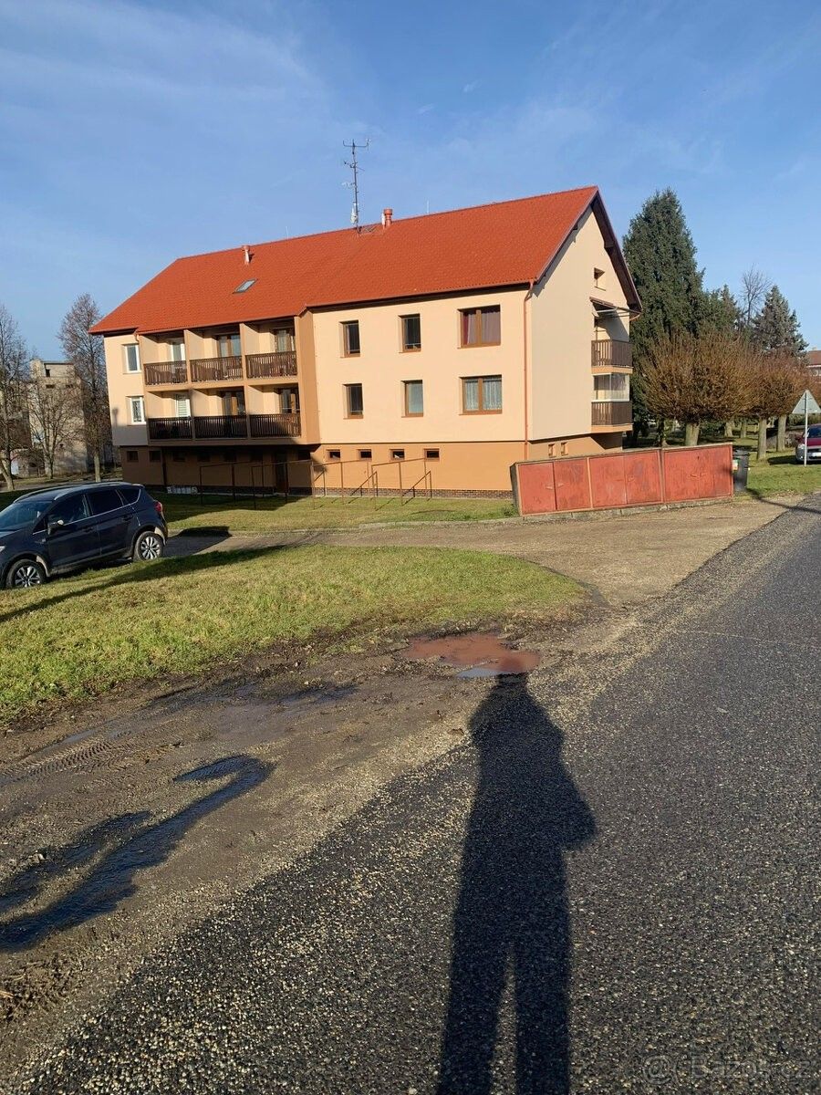 Byty, Slavonice, 378 81