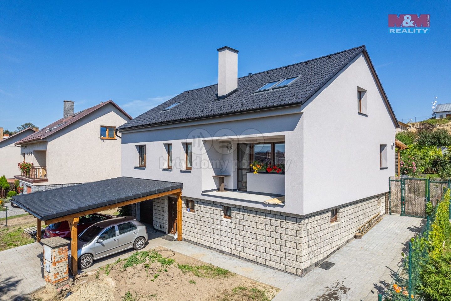 Prodej rodinný dům - Perálec, 242 m²