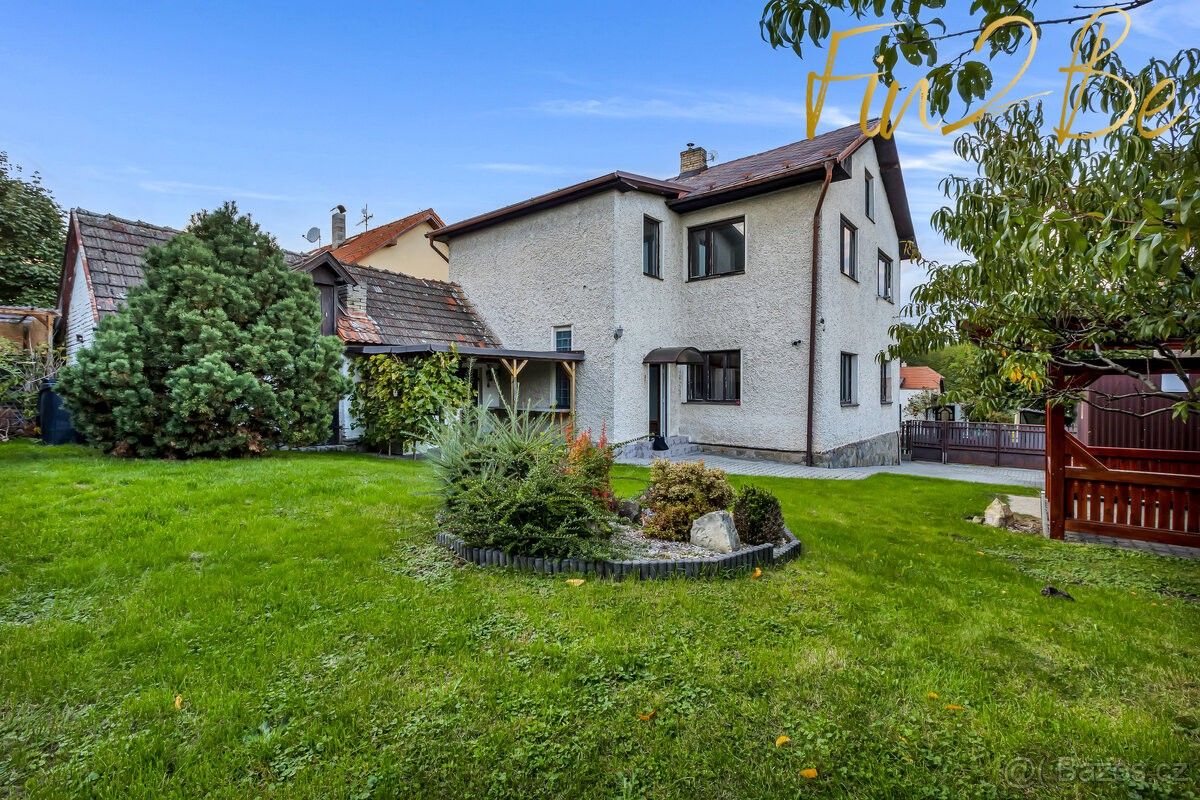 Rodinné domy, Strančice, 251 63