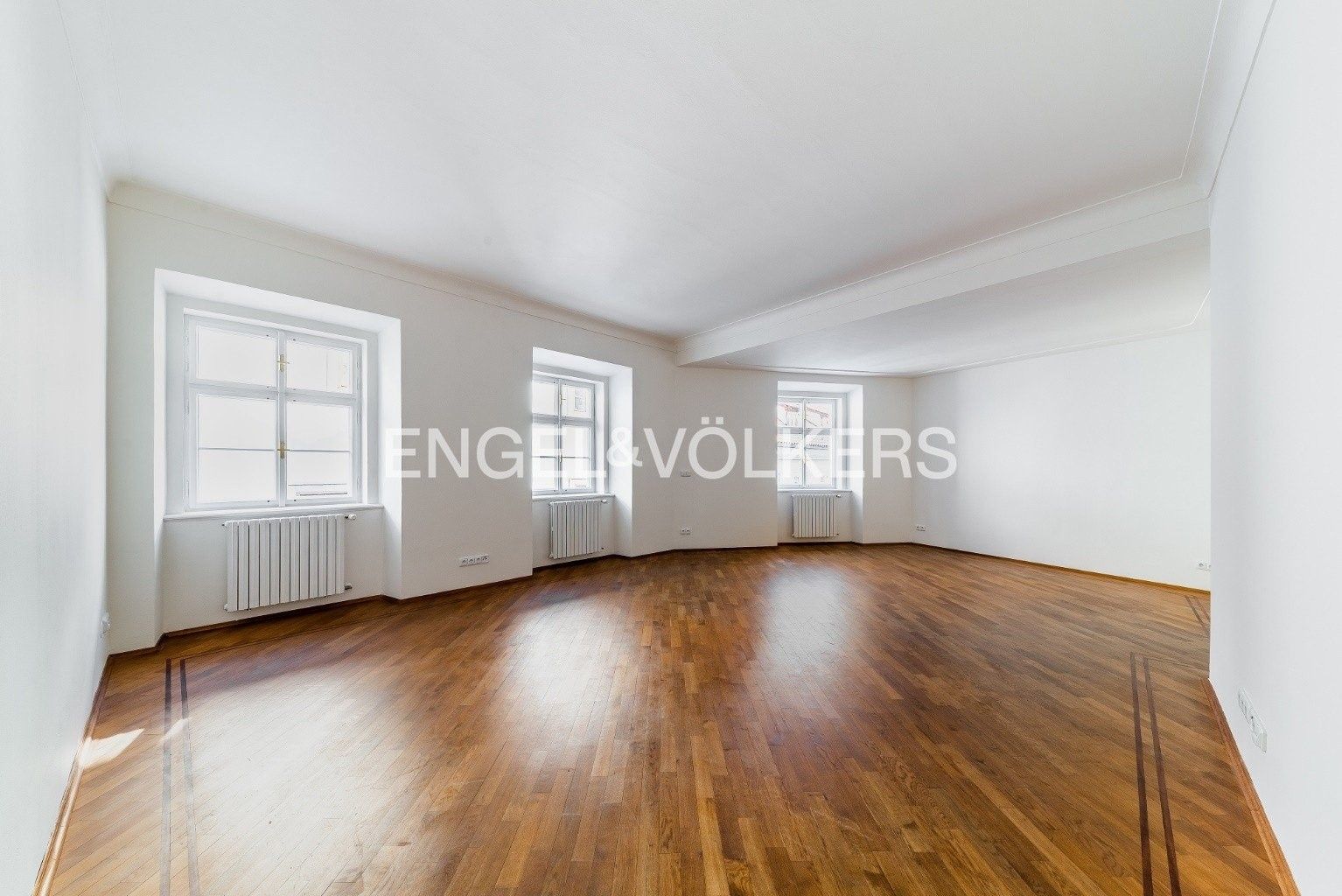 4+1, Vlašská, Praha, 170 m²