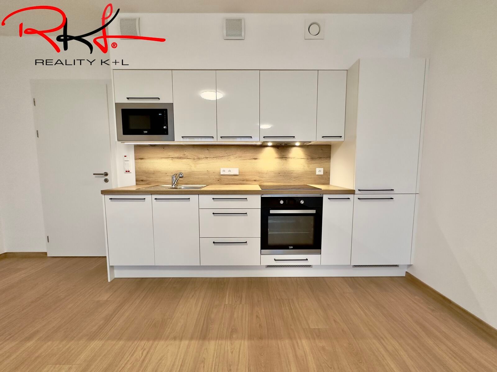 Pronájem byt 1+kk - U Pergamenky, Praha, 40 m²