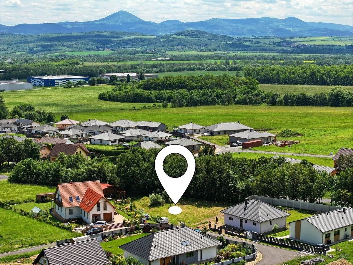 Prodej pozemek pro bydlení - Chabařovice, 403 17, 979 m²