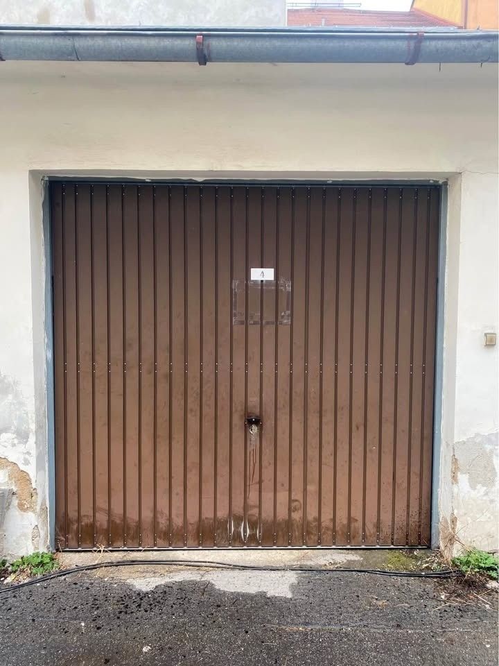 Garáže, Praha, 130 00