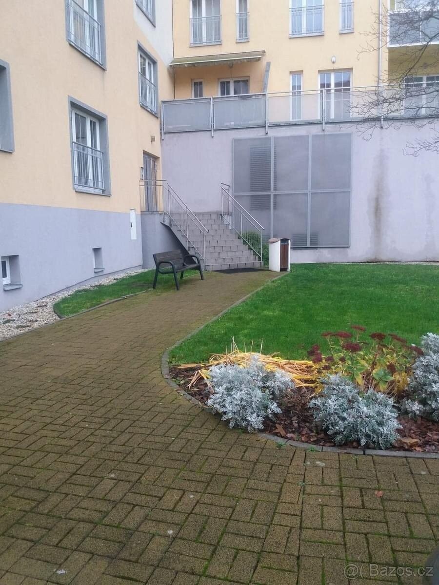 2+kk, Karlovy Vary, 360 01, 52 m²