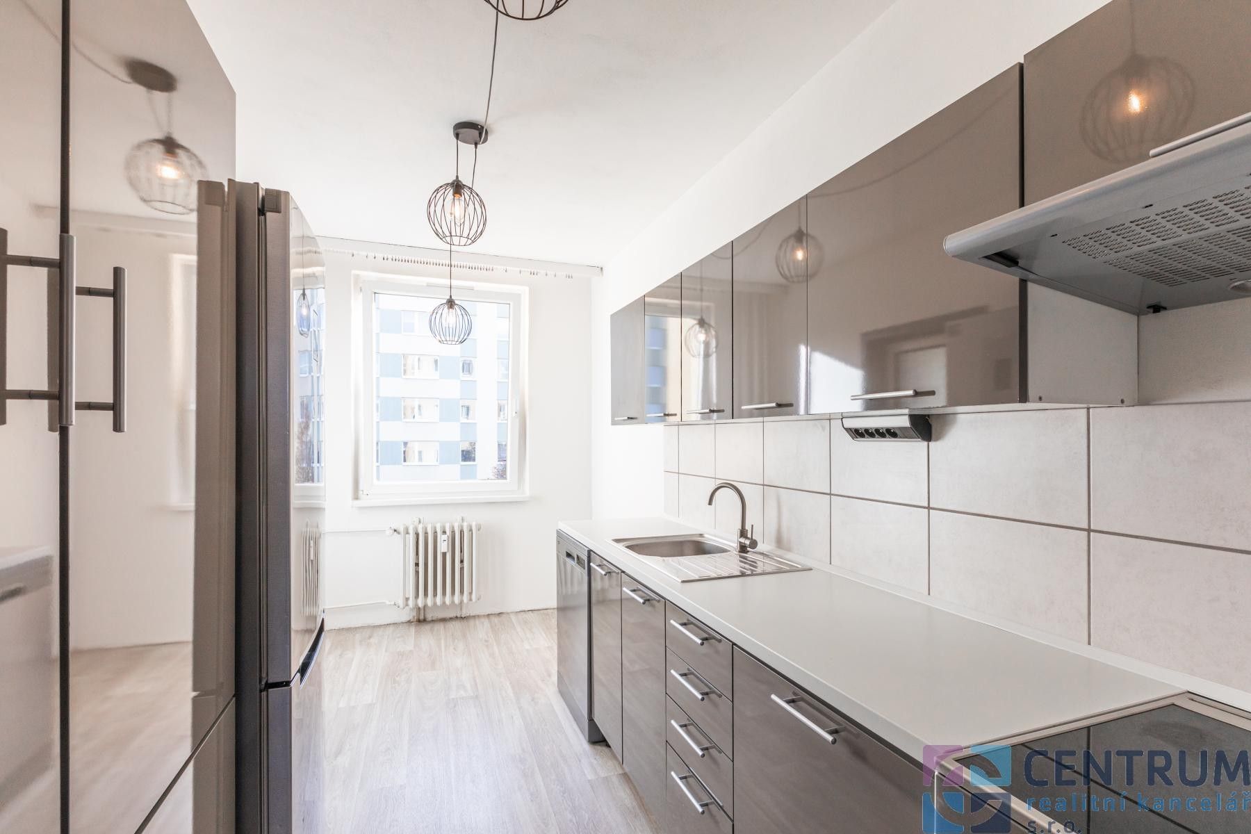 4+1, Hekrova, Praha, 79 m²