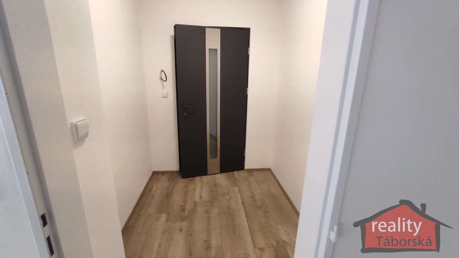 Prodej byt 1+kk - Nupacká, Nupaky, 28 m²