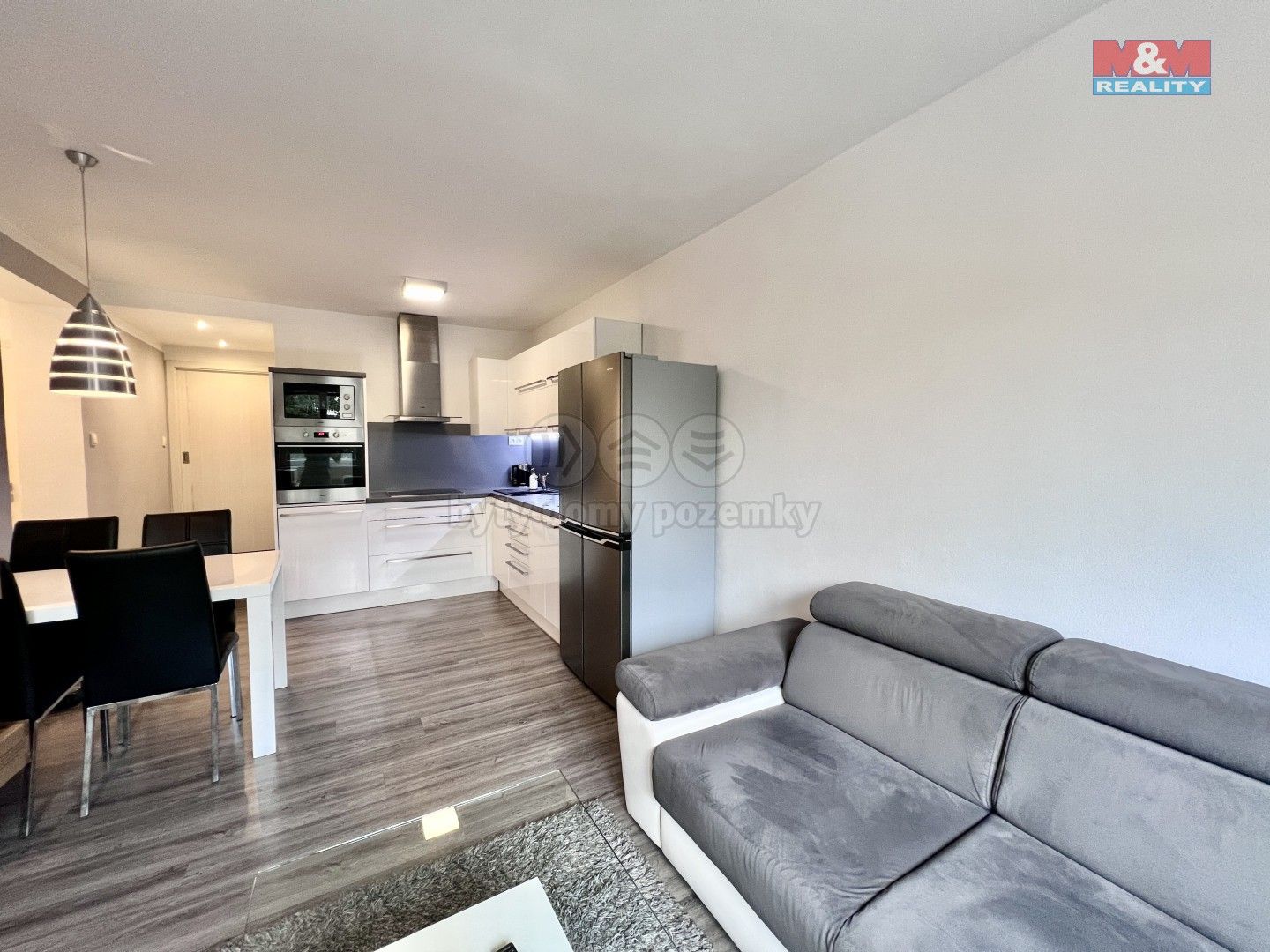 2+kk, sídliště U Nádraží, Jindřichův Hradec, 60 m²