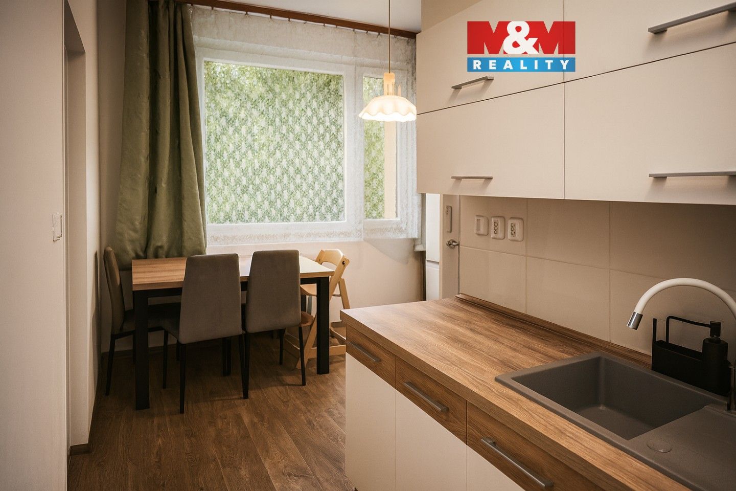 3+1, Sídliště Za Chlumem, Bílina, 82 m²