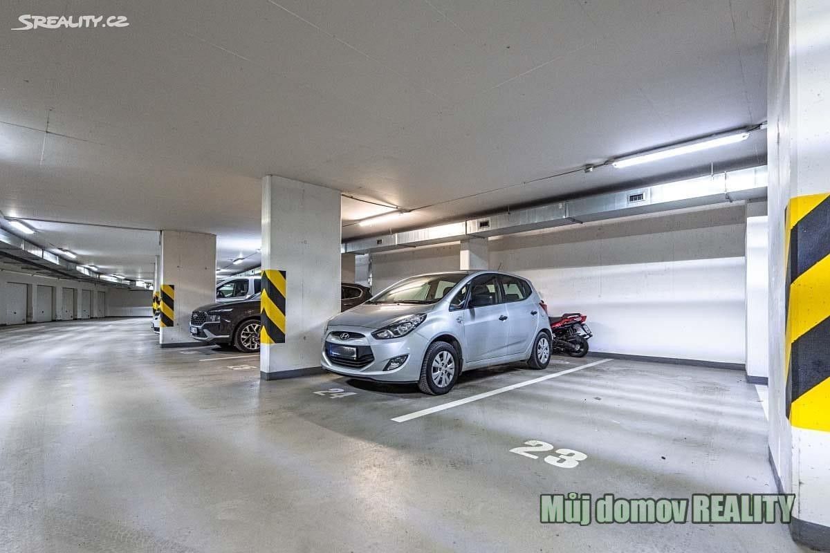 Ostatní, Švejcarovo náměstí, Praha, 11 m²