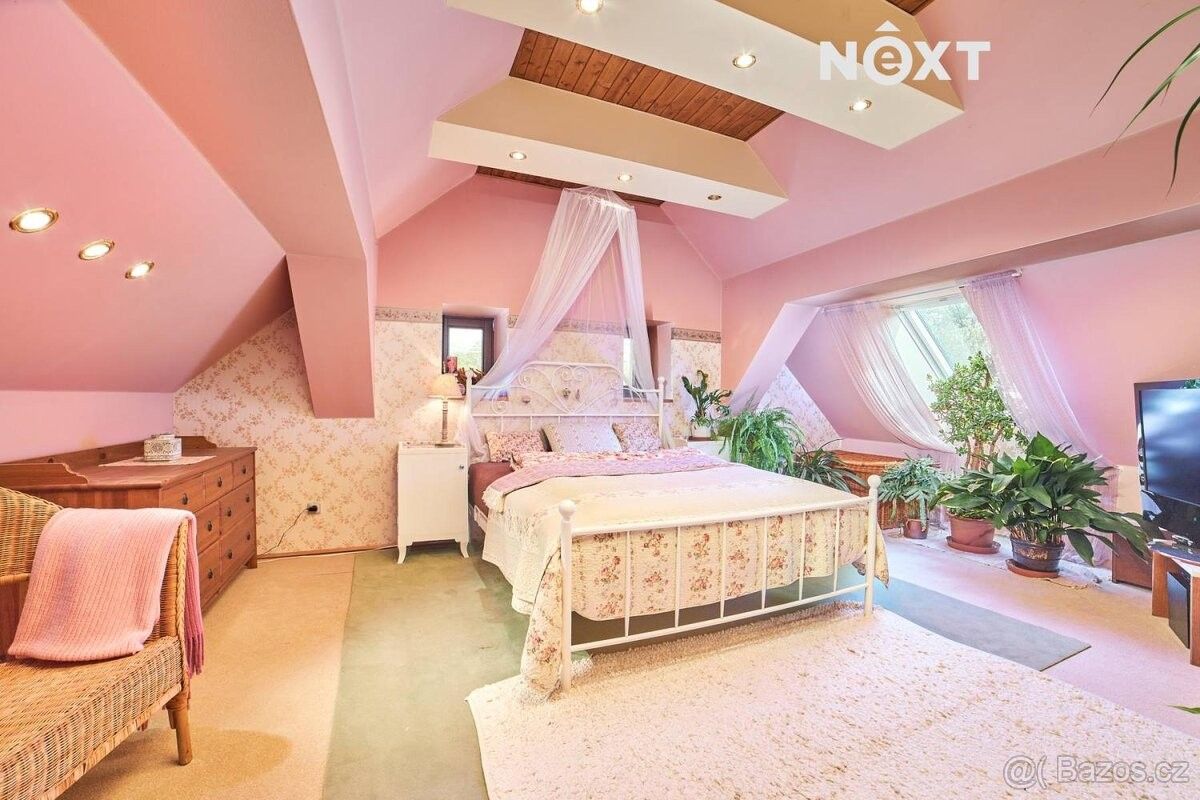 Prodej rodinný dům - Třeboň, 379 01