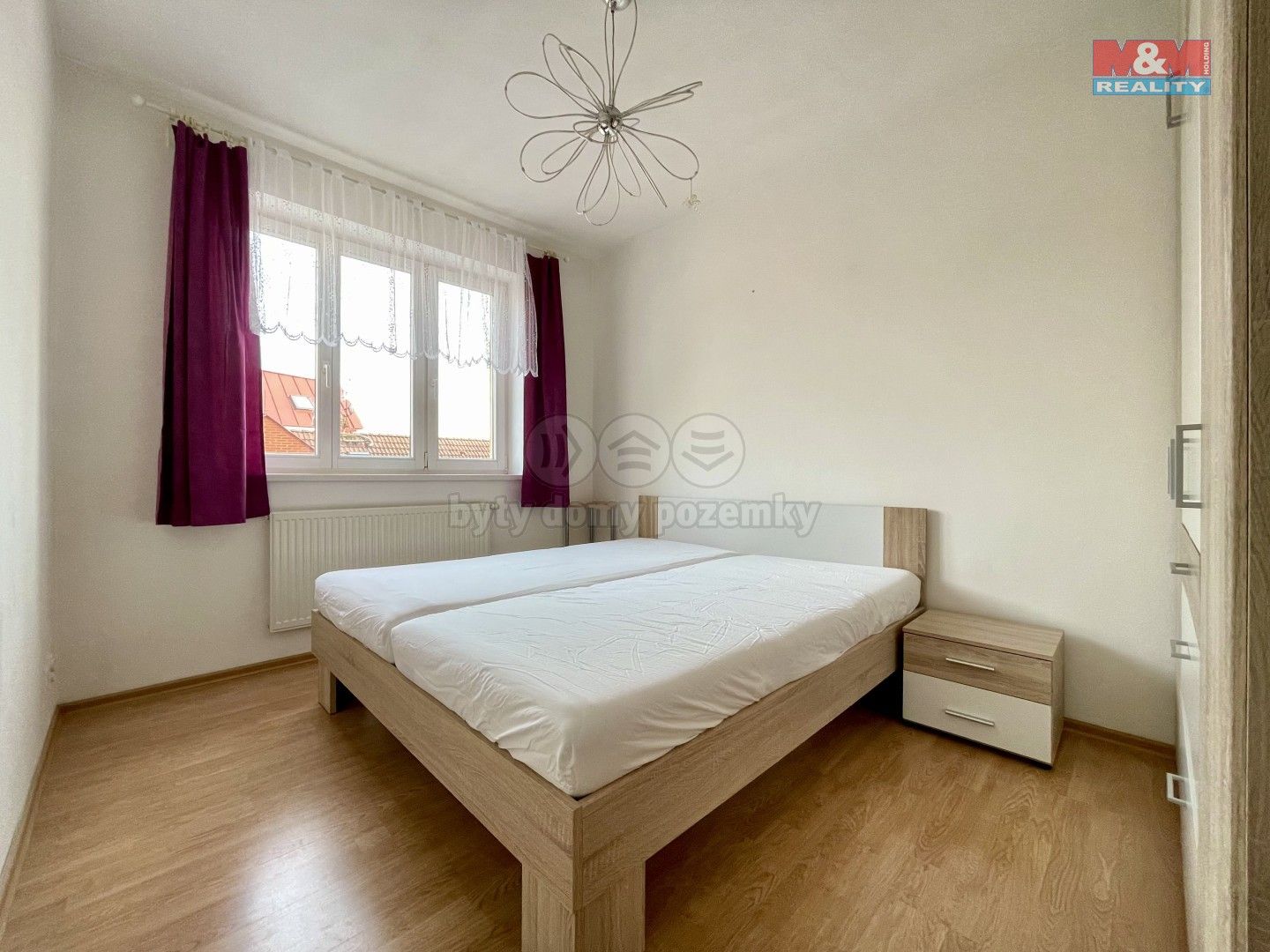 Pronájem byt 2+kk - Pelušková, Praha, 53 m²