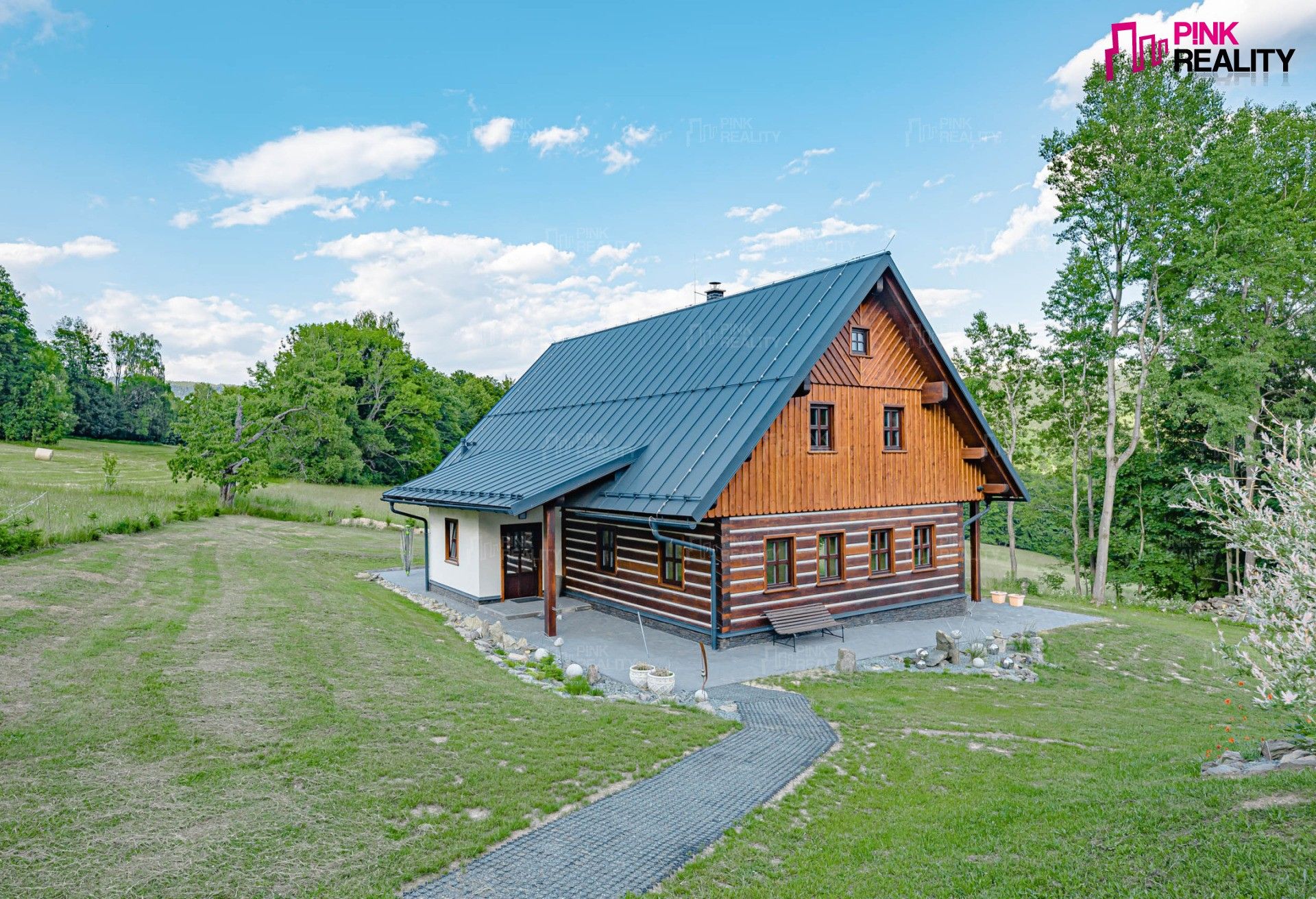 Chaty, Deštné v Orlických horách, 286 m²