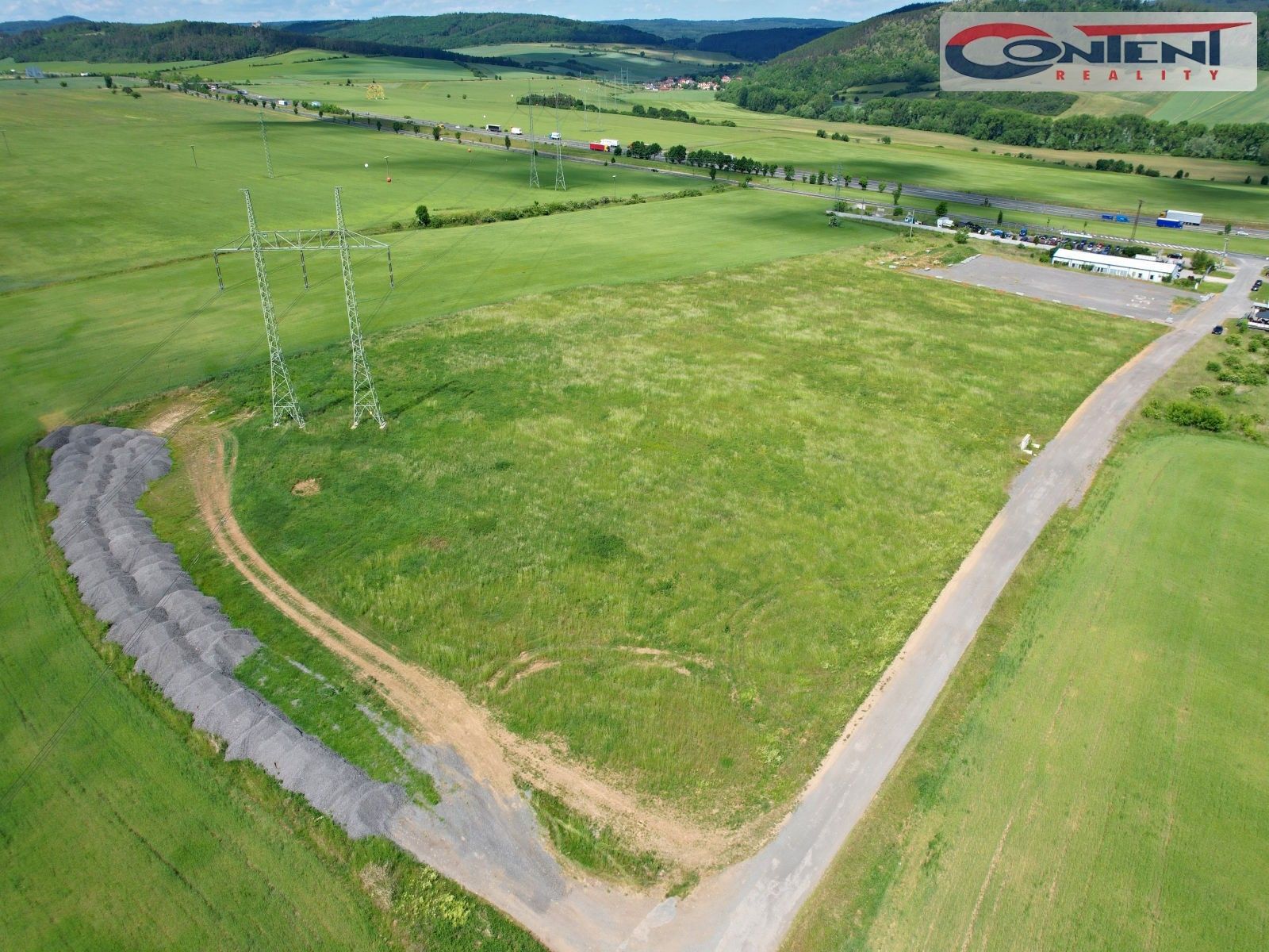 Prodej komerční pozemek - Na Lhotkách, Bavoryně, 9 891 m²