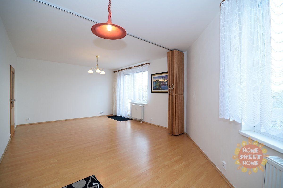 Pronájem byt 1+kk - Ve slatinách, Praha, 40 m²