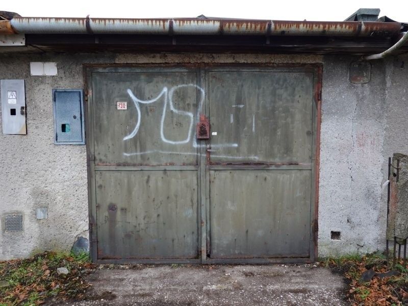 Garáže, Ostrava, 710 00