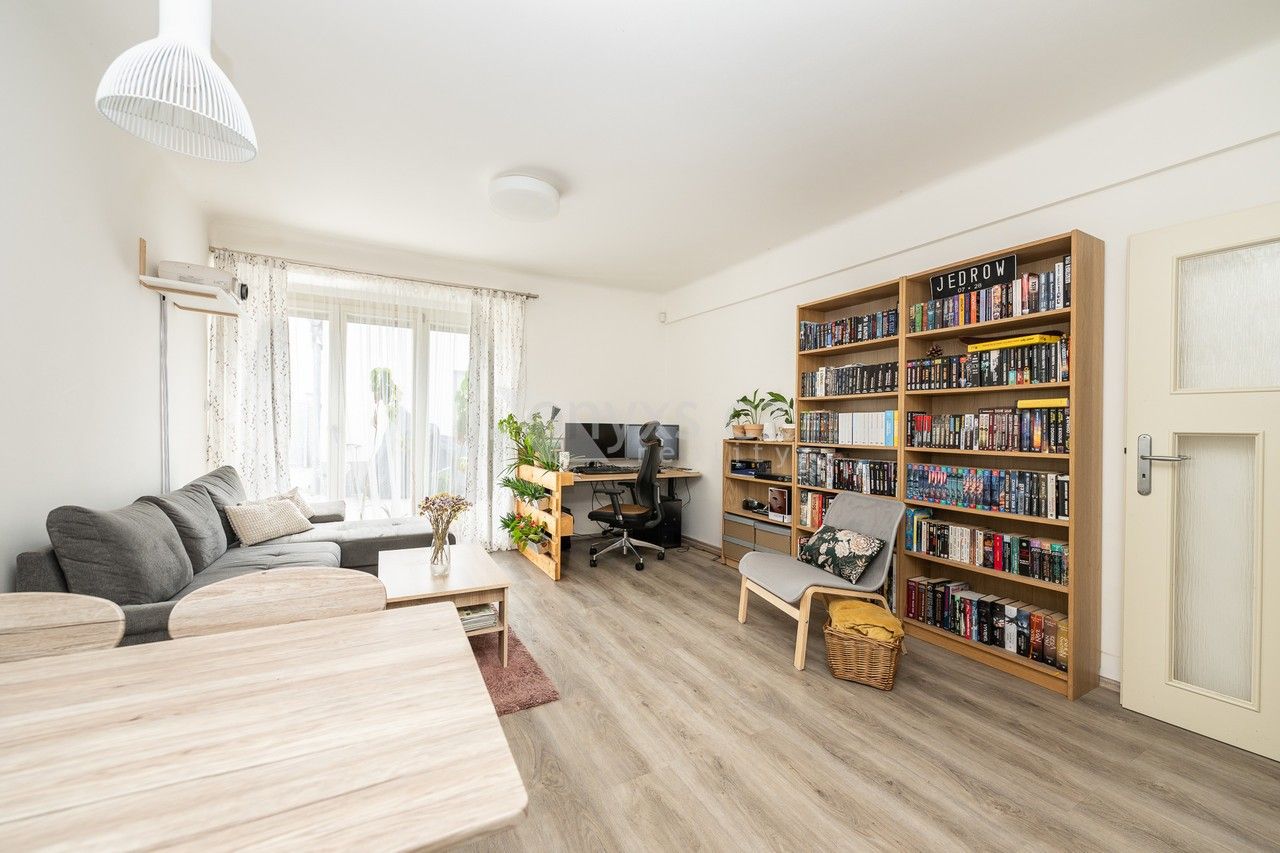 Pronájem byt 2+kk - Bělohorská, Praha, 55 m²