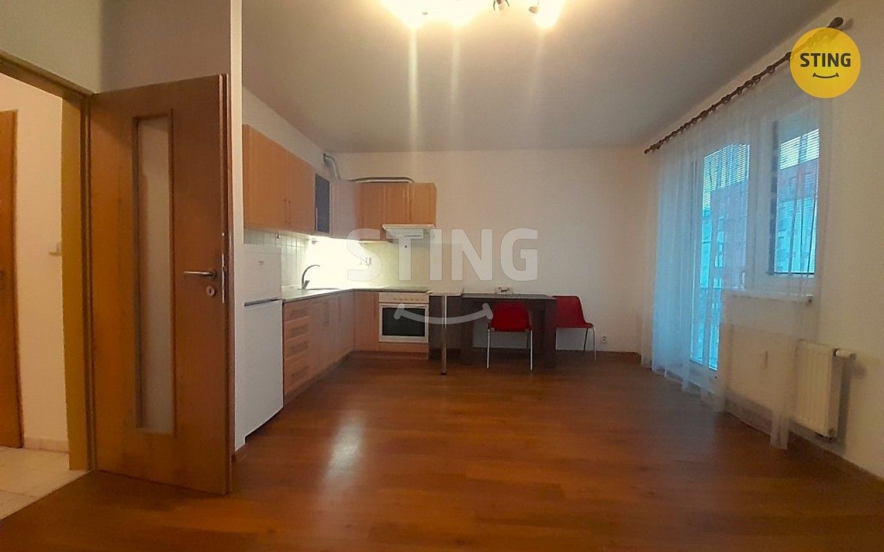 Pronájem byt 1+kk - Hruškové Dvory, Jihlava, 31 m²