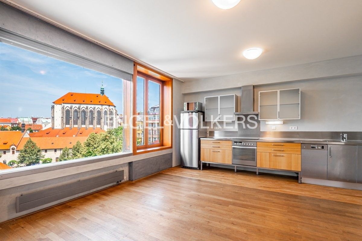 2+kk, Vodičkova, Praha, 74 m²