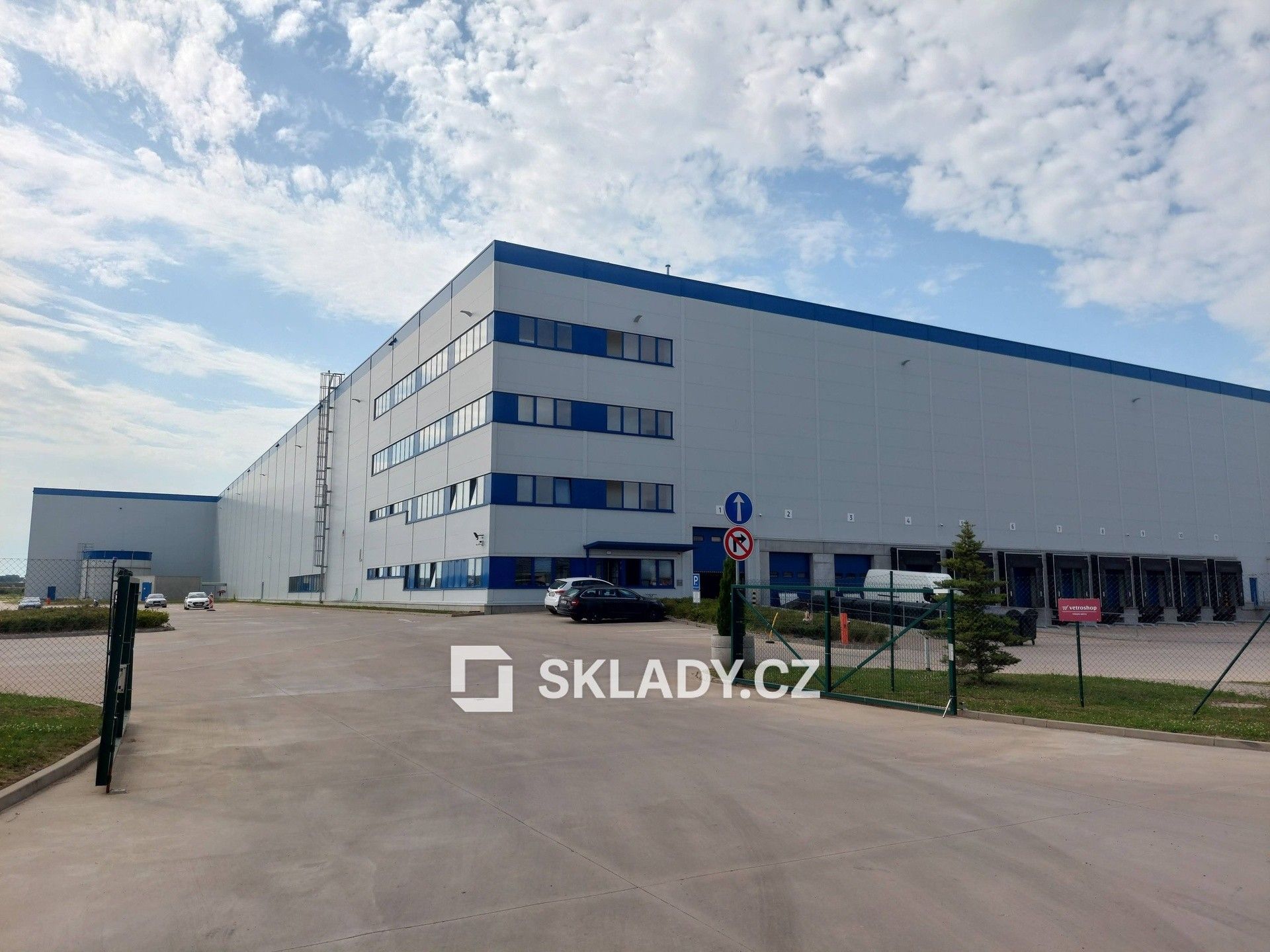 Pronájem sklad - Hradec Králové, 7 000 m²