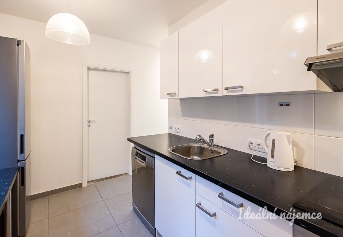 Pronájem byt 2+1 - náměstí Svatopluka Čecha, Praha, 55 m²