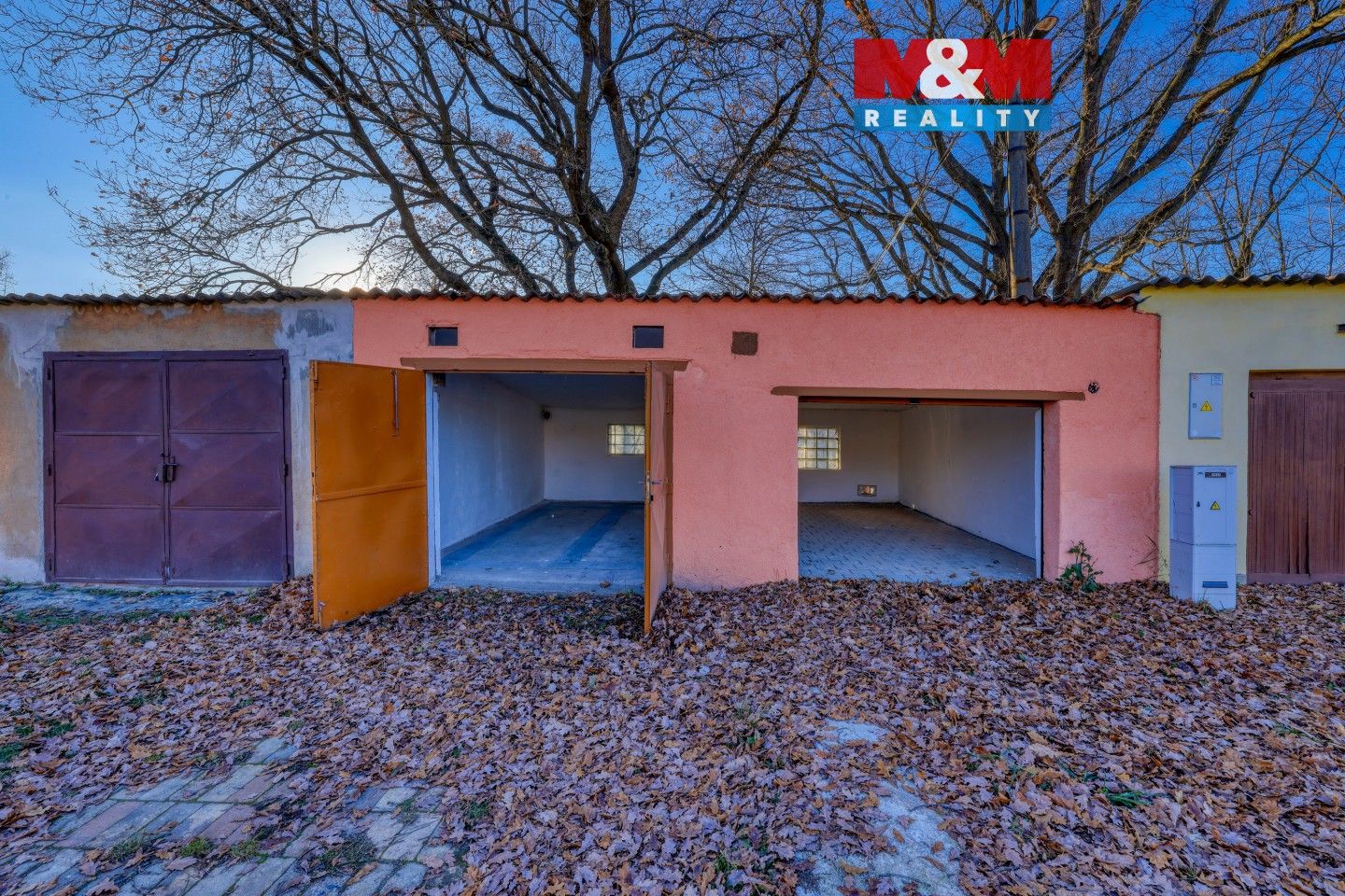 Garáže, Žďárská cesta, Rokycany, 40 m²