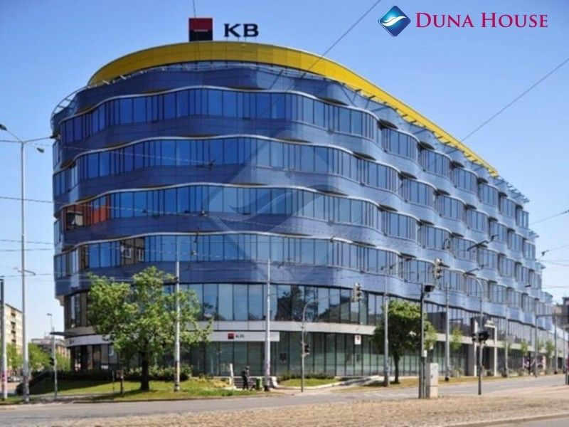 Pronájem kancelář - Českomoravská, Praha, 305 m²