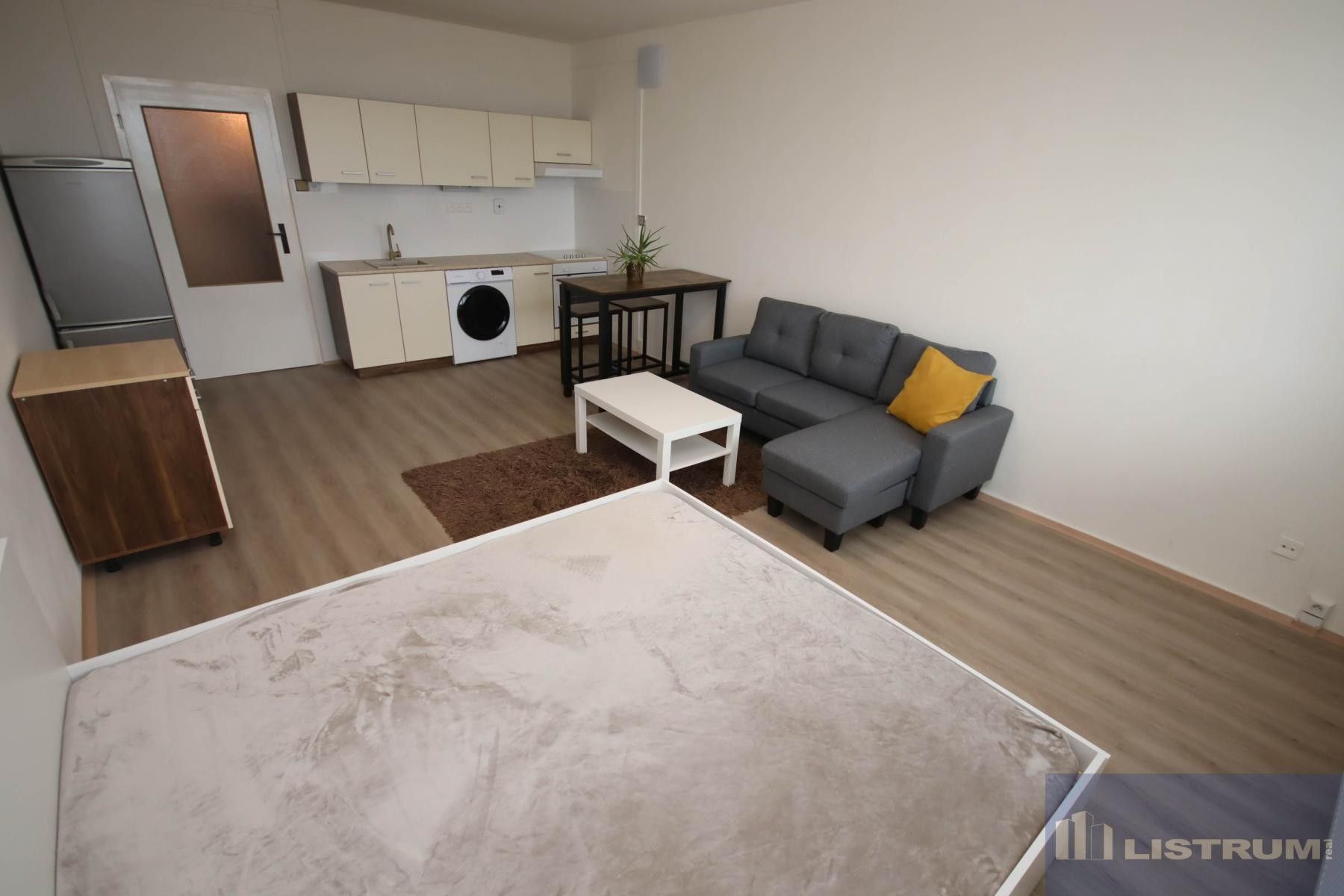 Pronájem byt 1+kk - Emy Destinnové, Havířov, 32 m²