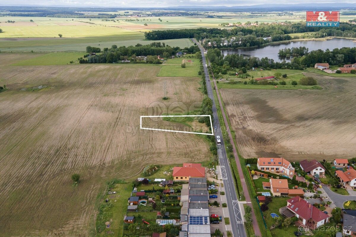 Prodej pozemek - Sezemice, 533 04, 1 679 m²