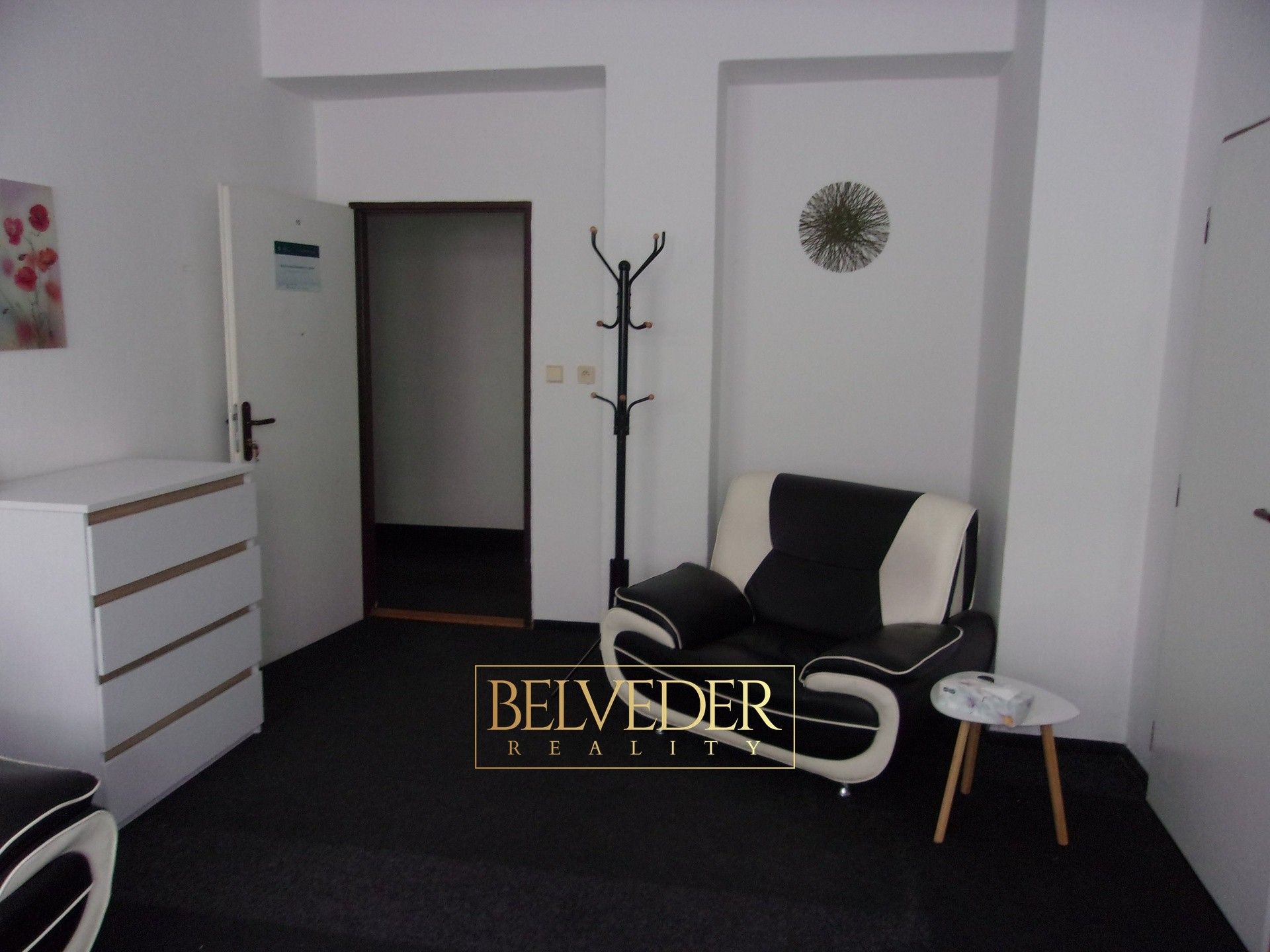 Pronájem kancelář - Masarykova třída, Teplice, 18 m²