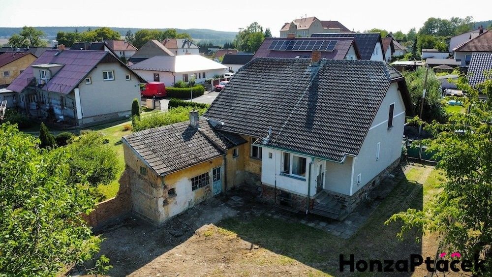 Prodej dům - Na Žlábkách, Cerhovice, 203 m²